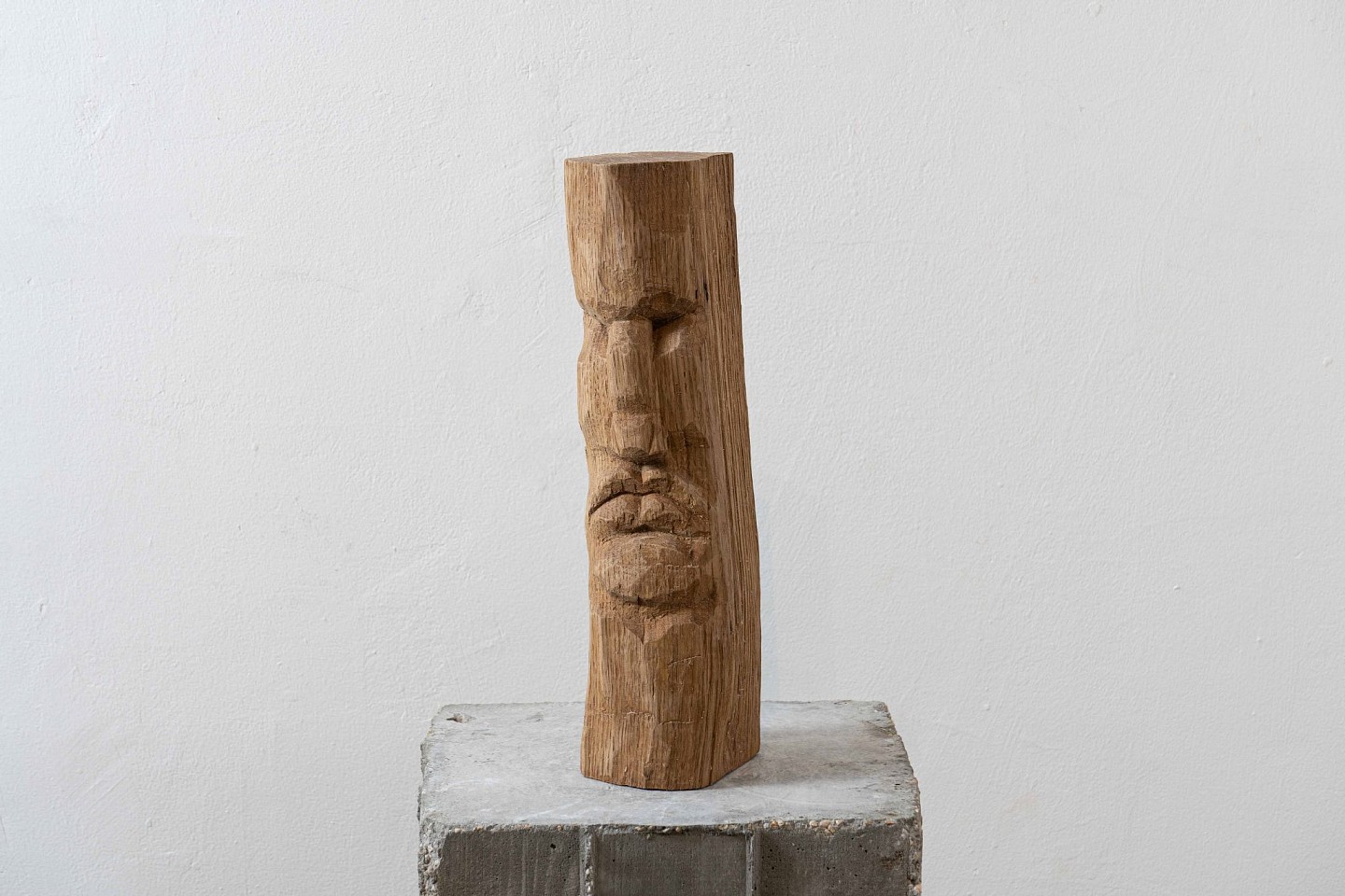 Yarin Didi, Lonely one
2024, Hand carving in oak wood
