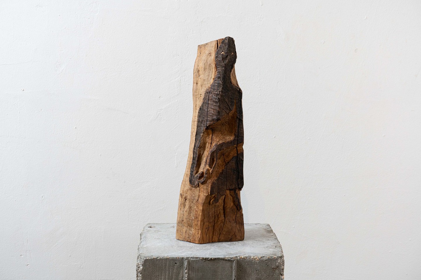 Yarin Didi, Patiently
2023, Hand carving in olive wood, natural oil finish